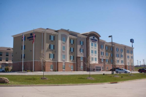  Candlewood Suites Youngstown W - I-80 Niles Area, an IHG Hotel  Остинтаун